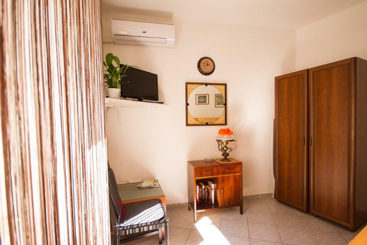 Apartman Punta Vilma Apartment Пула Екстериор снимка
