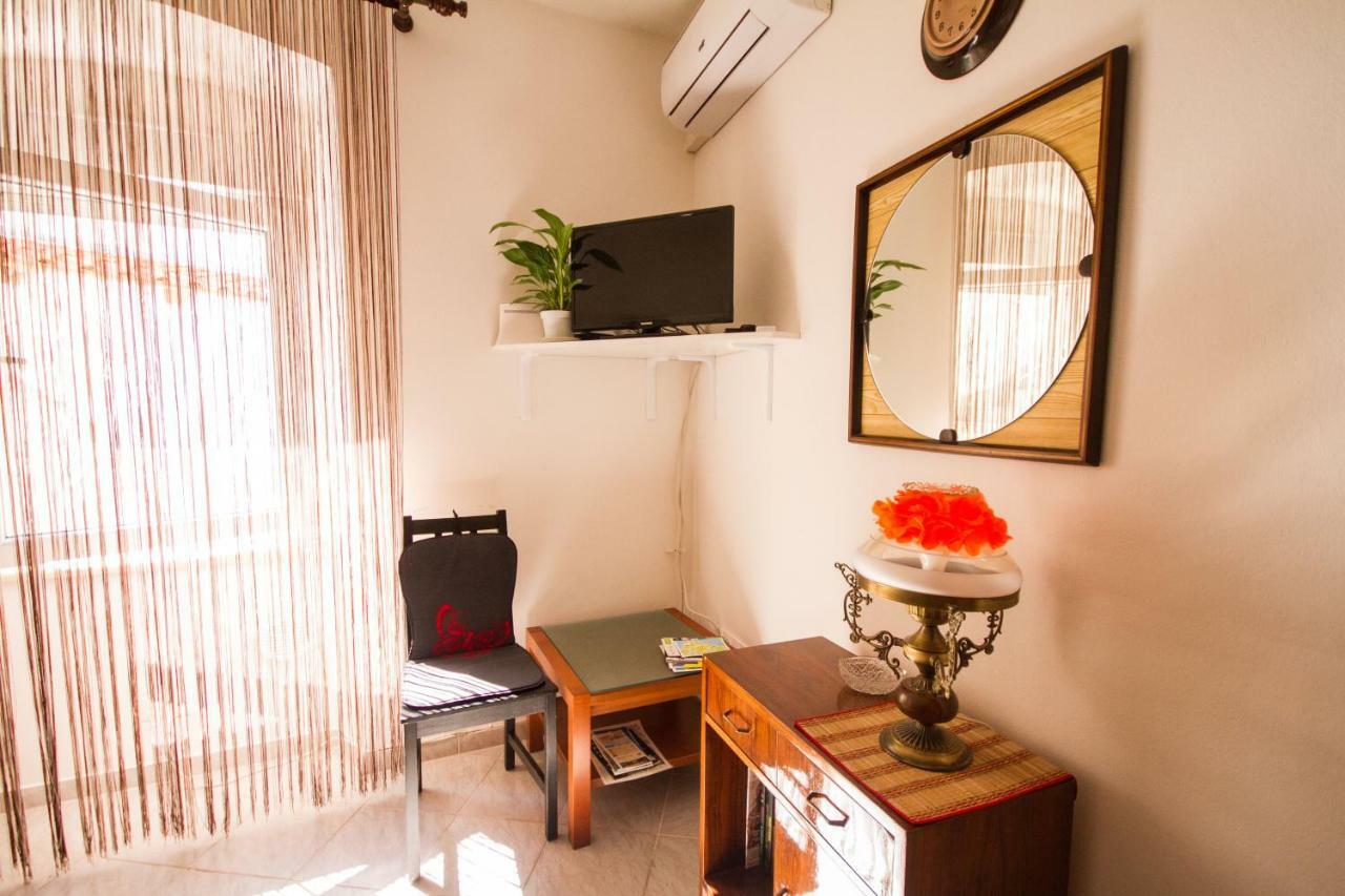 Apartman Punta Vilma Apartment Пула Екстериор снимка